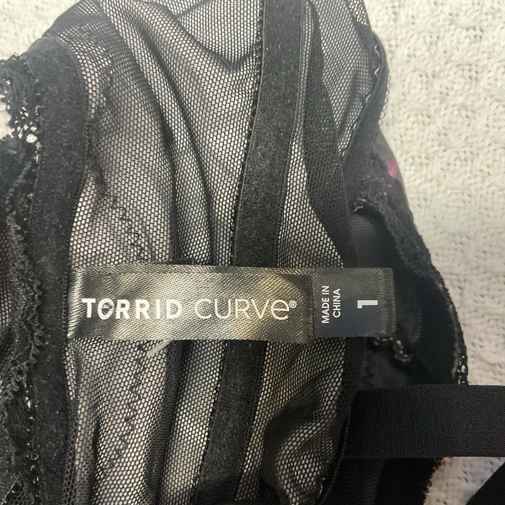 Torrid Curve Black Lace Bralette Plus size 1 Wireless lightly Lined Burgundy - Picture 6 of 7
